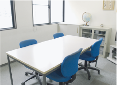 打ち合わせスペース (3F / 仕切りなし)